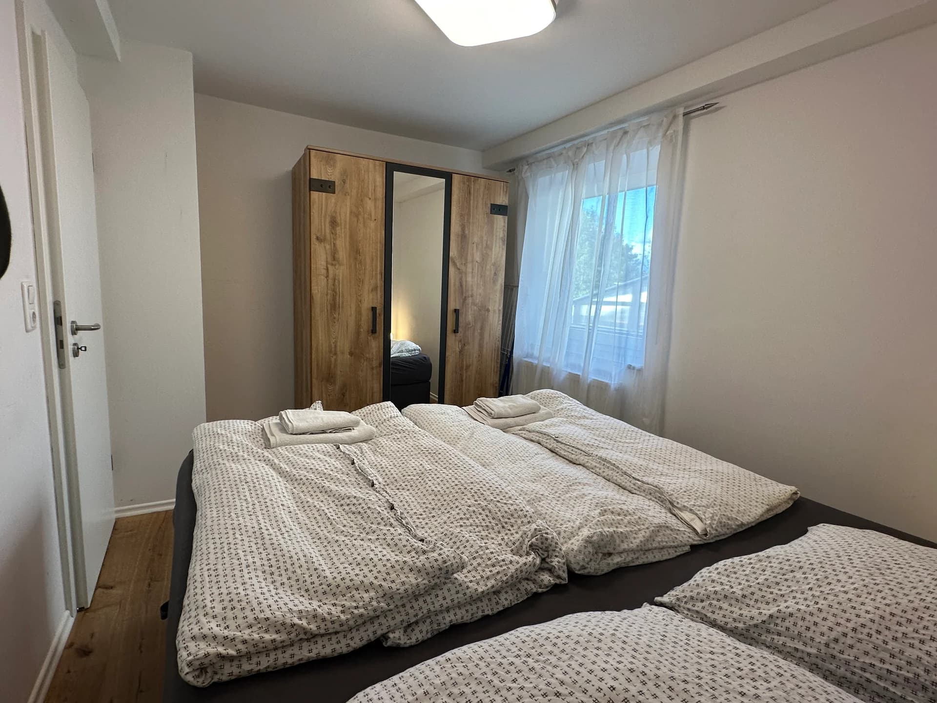 Apartment B6 – Schlafzimmer 2 Übersicht