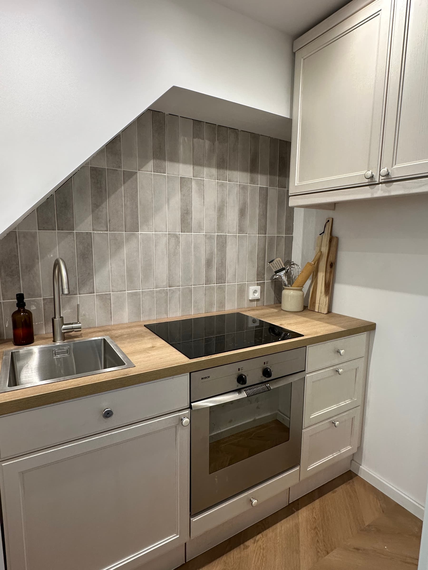 Apartment B7 – Küchenüberblick
