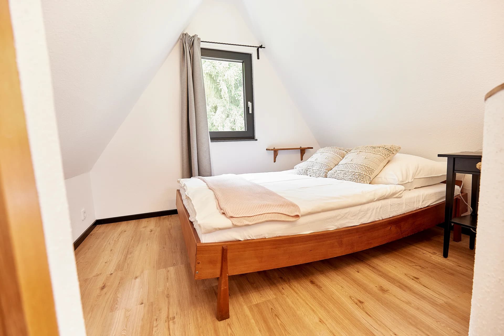 Schlafzimmer 4