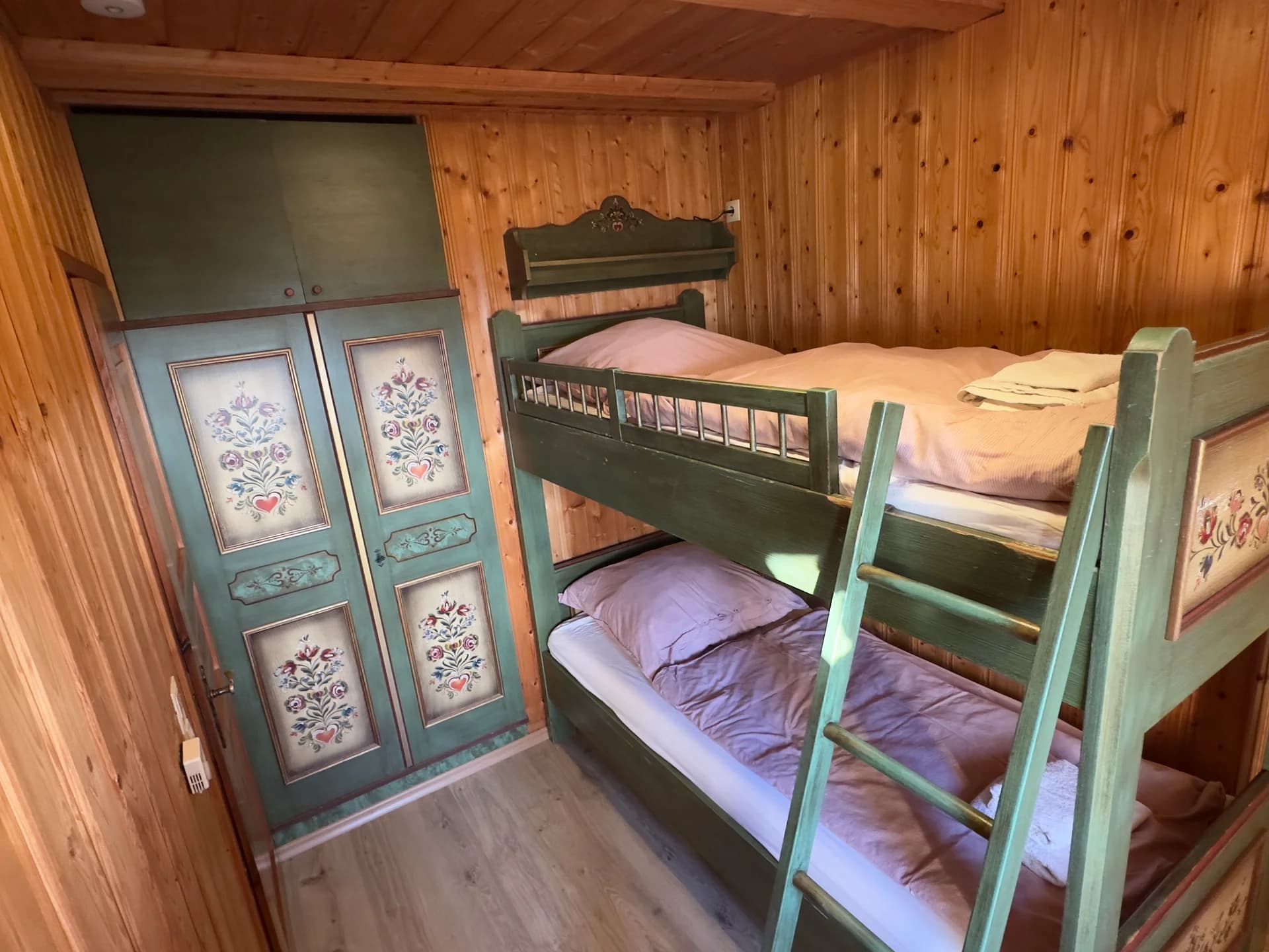 Schlafzimmer 2