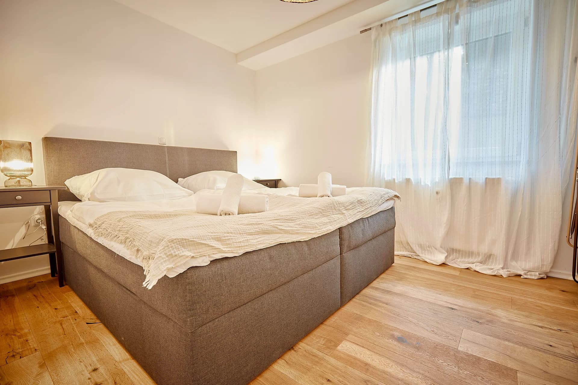 Schlafzimmer 1