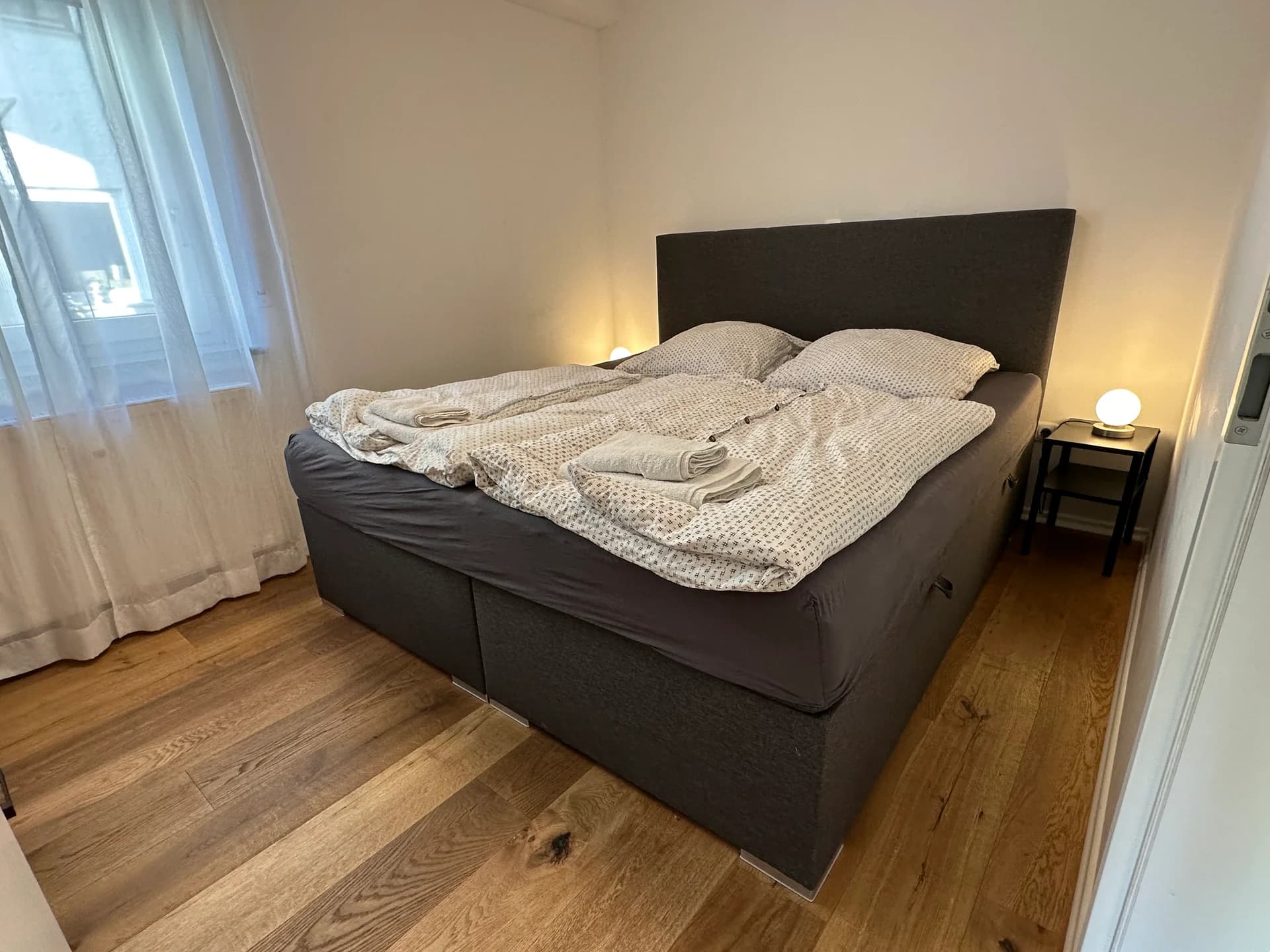 Schlafzimmer 1