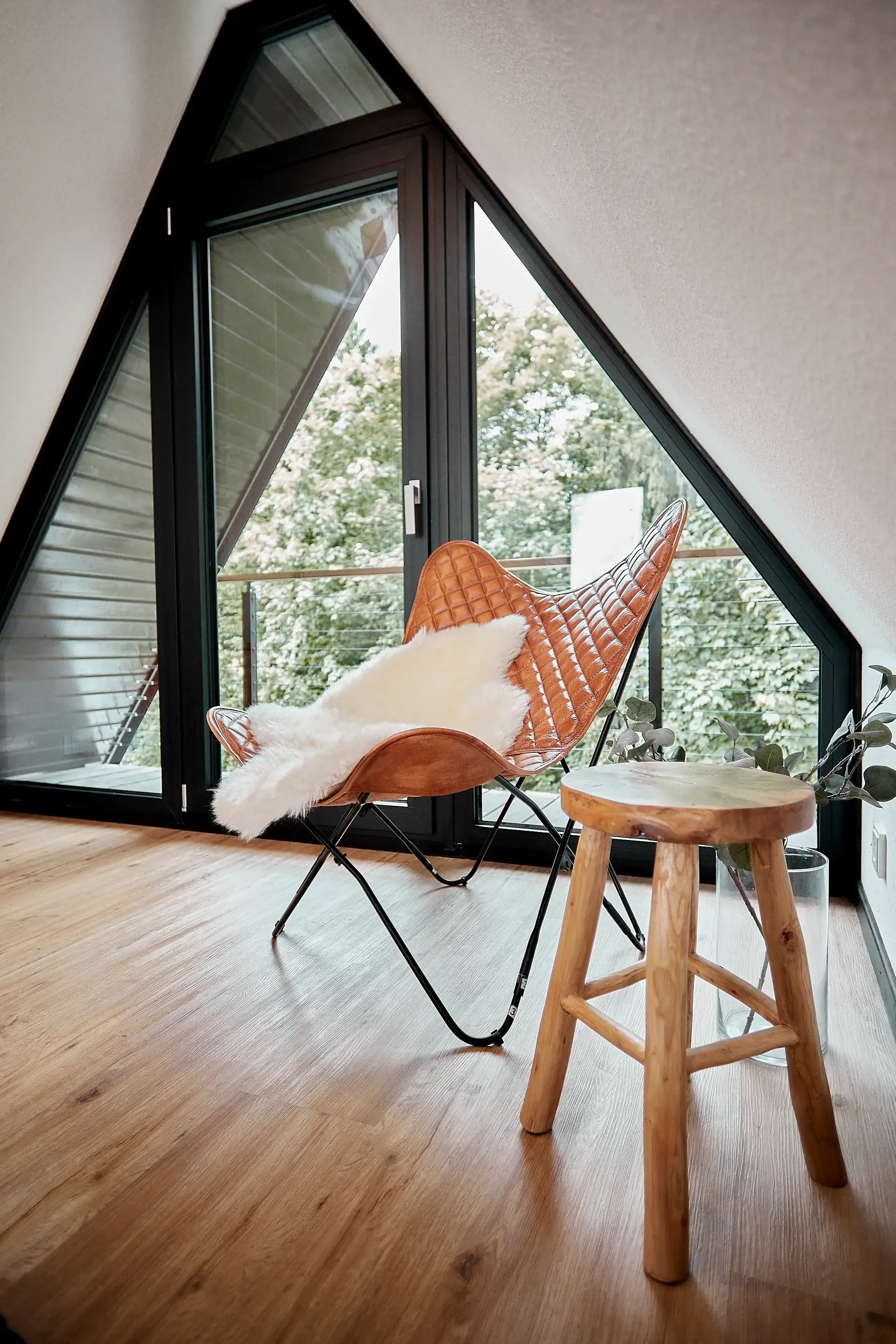 HAUS28 – Reading corner by the triangular window