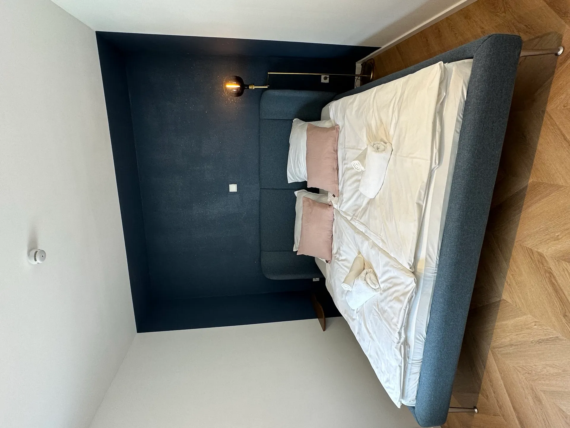 Apartment B7 – Bedroom 1 front view
