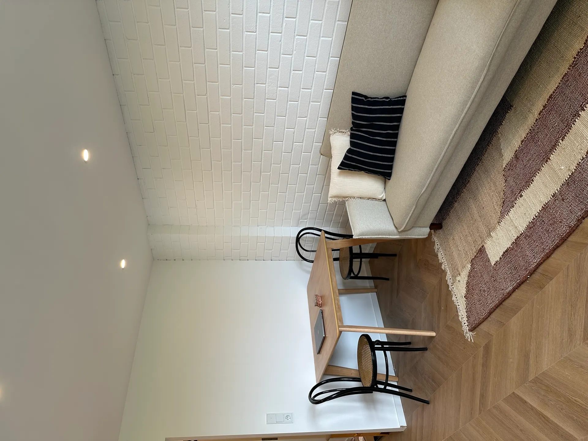 Apartment B7 – Living room & dining area